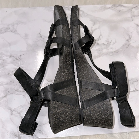 Teva Women's Black Sandals size 9 - Picture 8 of 10